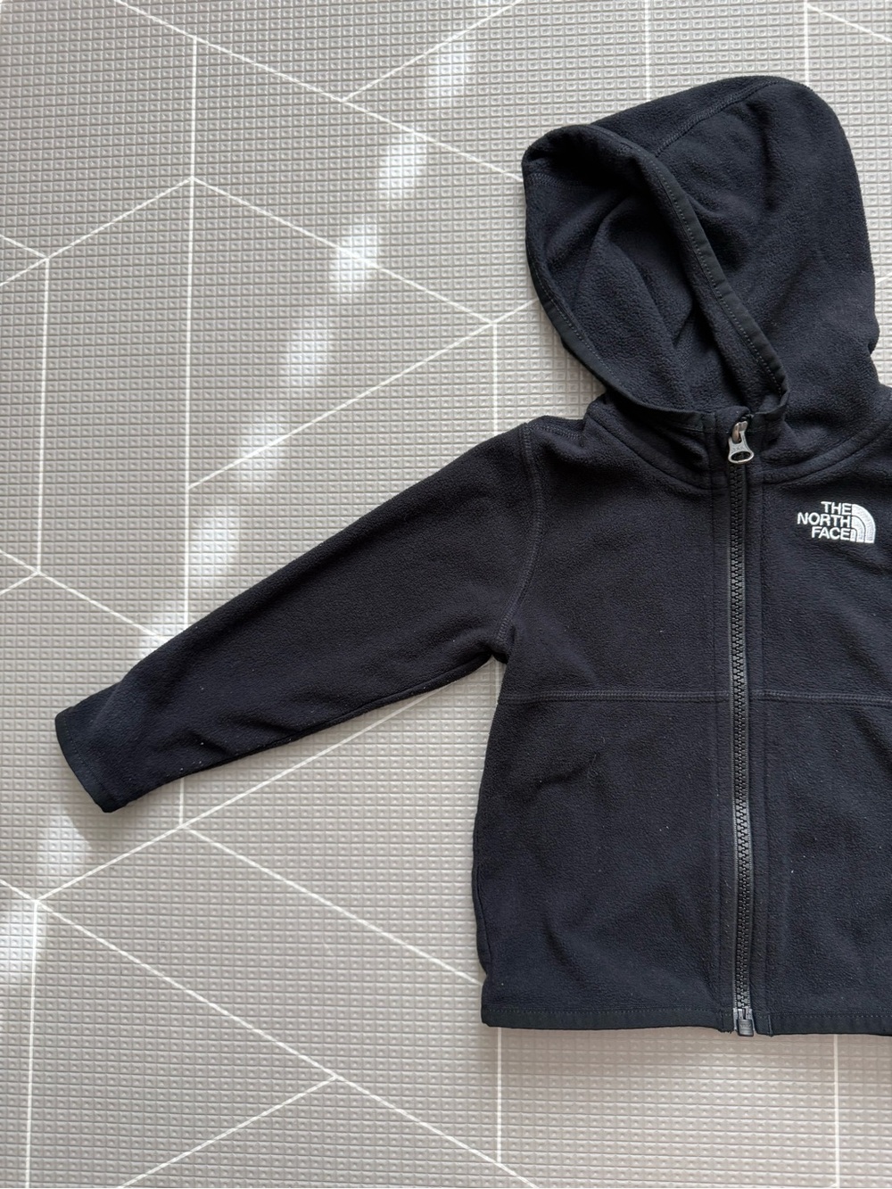 The North Face|Baby gender neutral Black Fleece Hooded full zip Jacket•••12-18M
